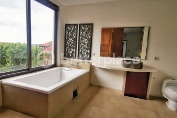 Tranquil Living in Seminyak: 5-Bedroom Leasehold Villa Paradise