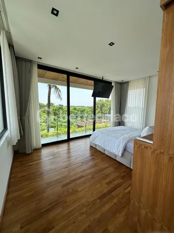 Prime Canggu Location – Luxurious 4-Bedroom Villa, Fully Furnished and Ready to Move In
