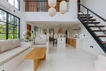 Seaside Sophistication: Stylish Leasehold Loft Just Steps from Balangan Beach