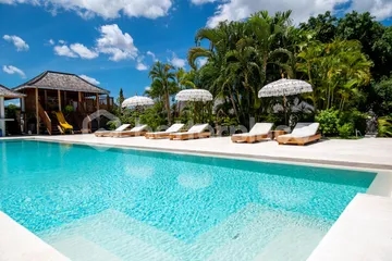 Contemporary Leasehold Retreat in Umalas, Minutes from Batu Belig Beach