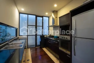 Experience Bali’s Best: Gorgeous Yearly Rental 4-Bed Villa with Rooftop Terrace and Private Pool