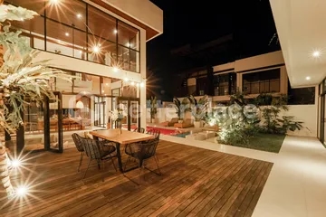 Luxury Villa With Ocean View in Pererenan