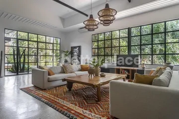 Stunning 5 Bedroom Villa in Pererenan – Modern Tropical Living Close to the Beach