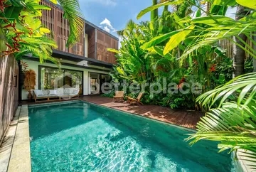 Stunning 3 Bedroom Villa in Batu Bolong, Just Steps Away from the Beach