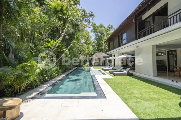 Bright & Breezy 5 Bedroom Villa in Petitenget