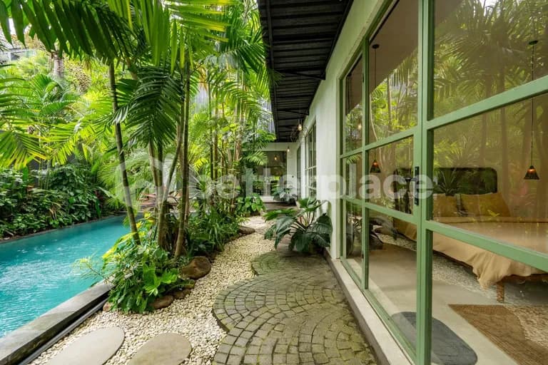 Spacious 3 Bedroom Villa in Berawa for Yearly Rental, Walking Distance to The Beach