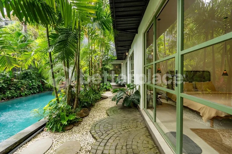 Spacious 3 Bedroom Villa in Berawa for Yearly Rental, Walking Distance to The Beach