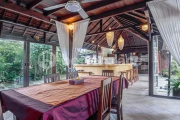 A Spacious 5 Bedroom Villa for Yearly Rental in Seminyak