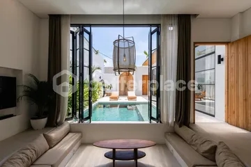 Modern Living with a Tropical Twist: Leasehold 3-Bedroom Villa in Bali’s Sought-After Bukit – Balangan