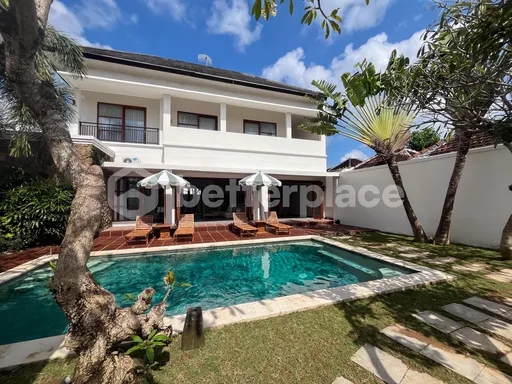 Spacious 5-Bedroom Villa in Berawa – Ideal for Yearly Rental