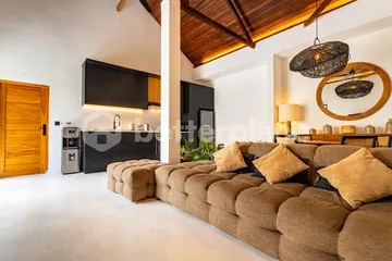 Stylish 2 Bedroom Villa in the Heart of Berawa, Prime Location & Modern Comfort