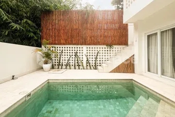 Stylish Enclosed Living Villa near Berawa and Batu Bolong – Perfect Bali Getaway