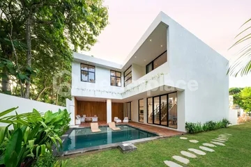 Luxurious Furnished Leasehold Villa with 3 Bedrooms in Pecatu