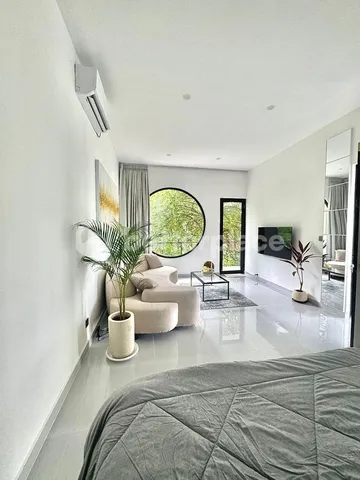 A Distinctive Canggu Retreat – Two-Bedroom Villa Featuring Dramatic Ceilings, Rooftop Grill, and Private Pool