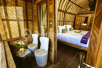 Ultimate Relaxation Jungle View Villa with Saltwater Infinity Pool in Ubud