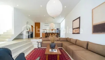 Modern 2 Bedroom Villa with Scenic Rice Field Views in Tumbak Bayuh