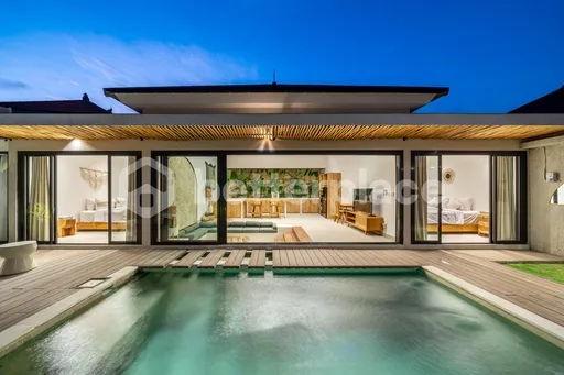 Stunning Leasehold Tropical Modern Villa in Kerobokan – Prime Location, Walking Distance to Cafes!