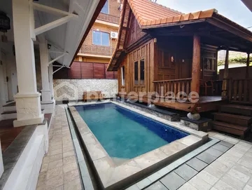 Prime Coastal Retreat: Spacious 5-Bedroom Yearly Rental Villa in the Heart of Berawa