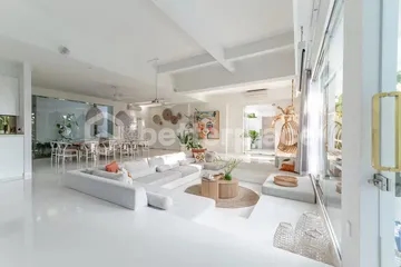 Modern 5 Bedroom Villa in Babakan, Canggu with Rooftop Jacuzzi, Gym & Strong Investment Potential