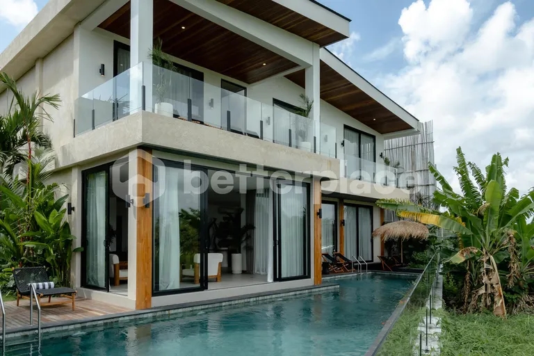 Modern and Luxury 4 Bedroom Villa in Berawa – 5 Minutes to the Beach