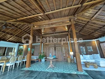 A Perfect Blend of Modern Elegance and Island Serenity – Yearly Rental 3BR Villa with Pool, Studio, and Garage near Berawa Beach, Canggu
