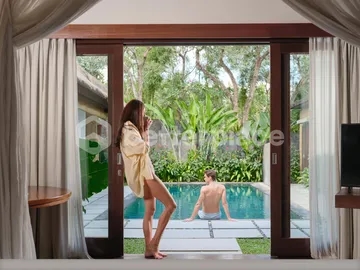 Charming 1-Bedroom Villa with Garden and Pool Near Batu Belig Beach, Seminyak