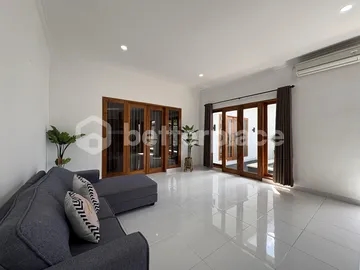 Tropical Contemporary Villa in Seminyak – 2 Bedrooms with Large Pool Area