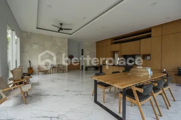 Spacious 3 Bedroom Villa in Kerobokan with Rooftop and Large Garden