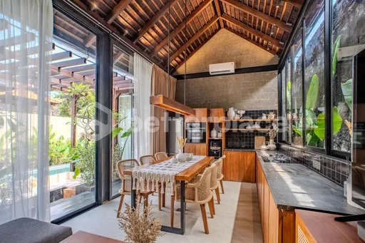 Modern 2 Bedroom Villa in Babakan, Canggu, A Few Minutes to Batu Bolong Beach