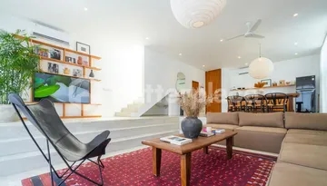 Modern 2 Bedroom Villa with Scenic Rice Field Views in Tumbak Bayuh