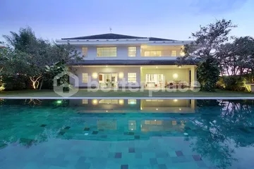 Enchanting 4 Bedrooms Bali Villa in Umalas: A Luxury Investment Opportunity in the Island Paradise
