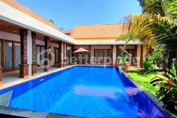 Leasehold Paradise: Embrace Luxury in Bali’s Tirta Gangga with a 10-Bedroom Villa