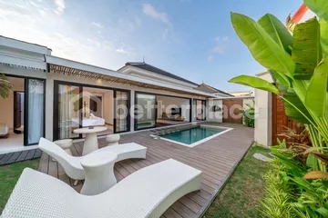 Stunning Leasehold Tropical Modern Villa in Kerobokan – Prime Location, Walking Distance to Cafes!