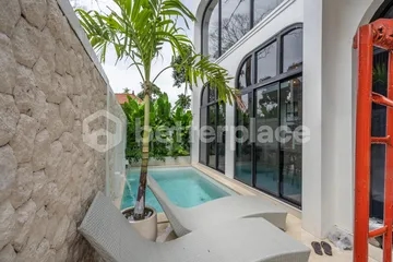 Guaranteed Income: Contemporary Tropical 2-Bedroom Villa in Canggu – Batu Bolong with Pool