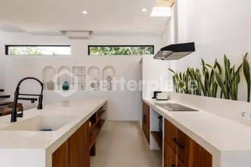 Modern Living with a Tropical Twist: Leasehold 3-Bedroom Villa in Bali’s Sought-After Bukit – Balangan