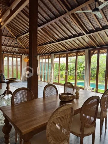 A Perfect Blend of Modern Elegance and Island Serenity – Yearly Rental 3BR Villa with Pool, Studio, and Garage near Berawa Beach, Canggu