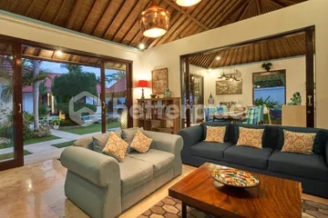 Elegant 3-Bedroom Villa Just 5 Minutes Walk from Batu Belig Beach