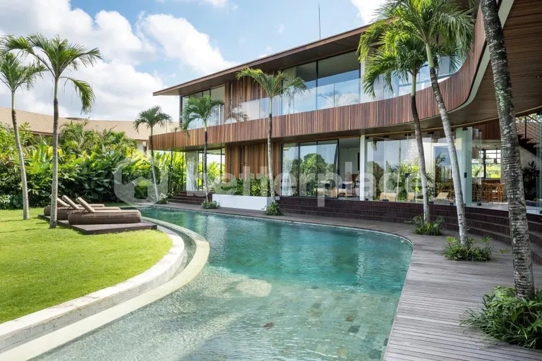 Stunning 5-Bedroom Luxury Villa for Yearly Rent in Tumbak Bayuh – A Rare Blend of Space, Style, and Serenity