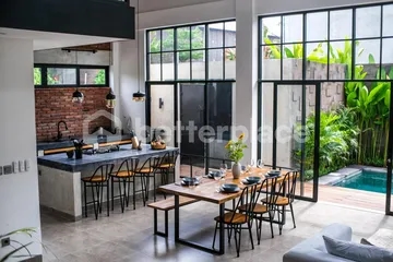 Luxurious Tropical Industrial Villa in Prime Canggu Area: A Tranquil Retreat Close to Canggu Beach