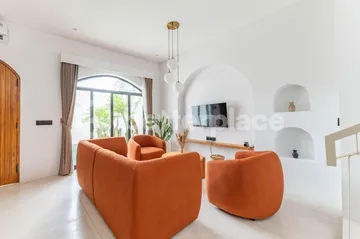 Tropical Modern 2 Bedroom Villa in Prime Location of Tumbak Bayuh