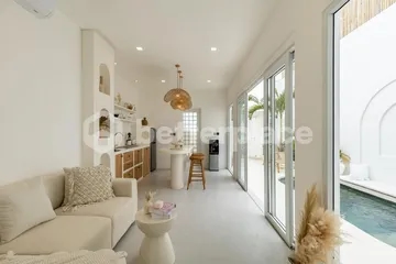 Stunning 1-Bedroom Villa with Rooftop Rice Field Views in Pererenan