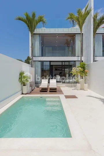 Charming 2-Bedroom Freehold Villa with Rooftop and Sauna in Bingin