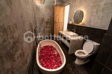 Modern 4 Bedroom Villa in Padonan, Peaceful Living Near Attractive Spots