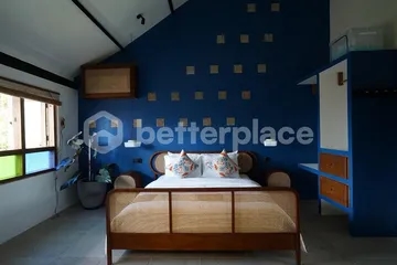 Elegant 3-Bedroom Villa with Expansive Garden in Bali