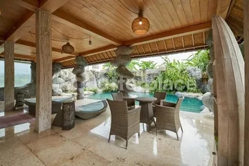 Peaceful Ubud Oasis 2BR Villa with Ricefield View and Sauna