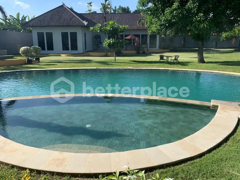 Yearly Rental Luxury Villa in Kerobokan – Spacious 3-Bedroom Retreat Surrounded by Bali’s Natural Beauty