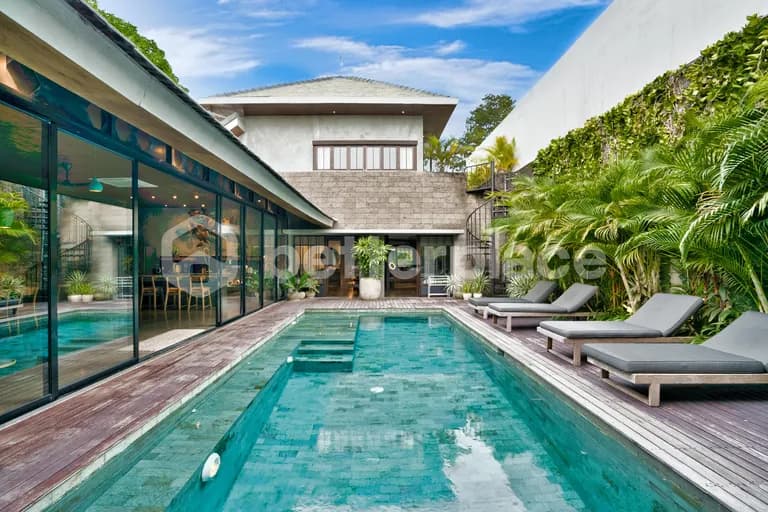 Exquisite 5 Bedroom Luxury Villa in Canggu, Prime Investment Opportunity