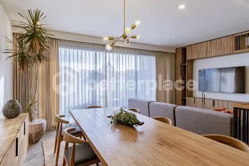 Charming 2 Bedroom Townhouse in Berawa with Rooftop Oasis