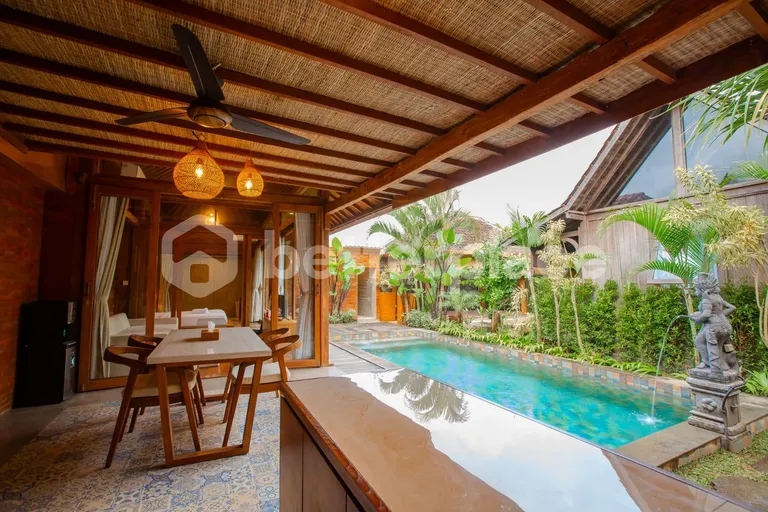 Bali Bliss Awaits: Own This Stunning Wooden Lodge Freehold 3-Bed Villa Near Soka Beach