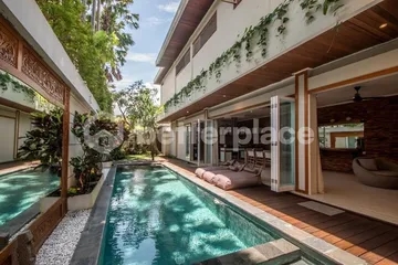 Spacious 3 Bedroom Villa for Yearly Rent in Umalas